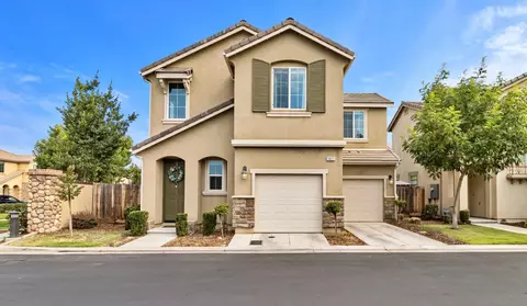 3021 Mount Rainier Ln, Clovis, CA 93619 photo 1