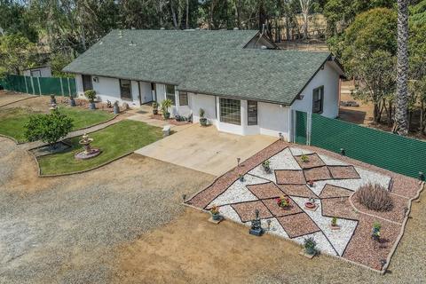 13333 E Ashlan Ave, Sanger, CA 93657 photo 1