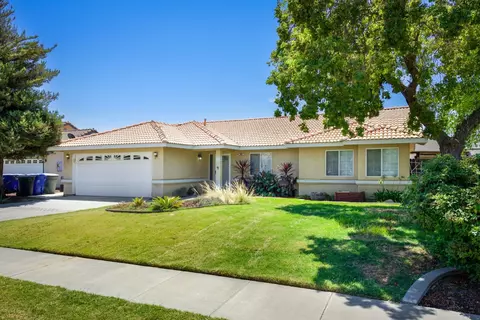 953 Boxwood Ln, Lemoore, CA 93245 photo 1