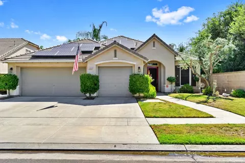 1923 N Douglas Ave, Clovis, CA 93619 photo 1