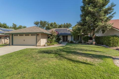 2479 Beverly Ave, Clovis, CA 93611 photo 1
