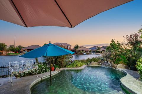 11003 Egret Pt, Clovis, CA 93619 photo 1