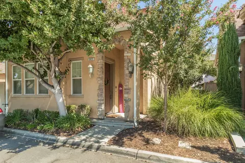 3823 Moody Ln, Clovis, CA 93619 photo 1