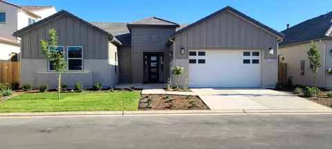 446 Heirloom Ln, Clovis, CA 93619 photo 1