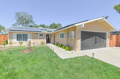 729 W Richert Ave, Clovis, CA 93612 photo 1