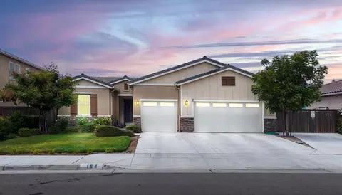 164 N Cherry Ln, Clovis, CA 93612 photo 1