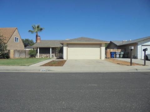3043 Sylmar Ave, Clovis, CA 93612 photo 1