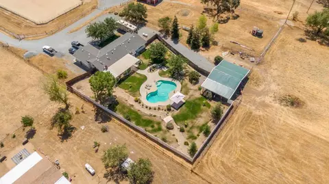 31995 George Smith Rd, Squaw Valley, CA 93675 photo 1