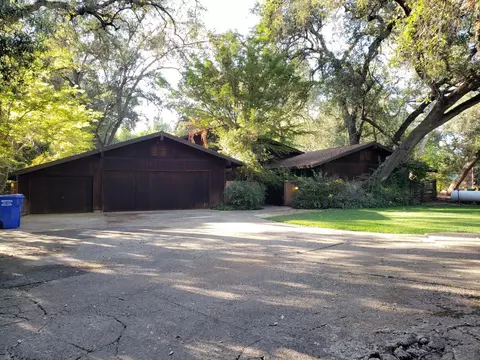 655 Wilderness Dr, Sanger, CA 93657 photo 1