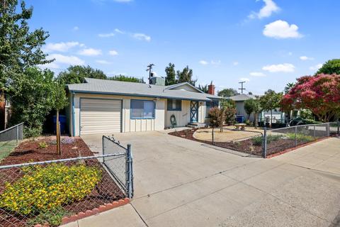 457 Keats Ave, Clovis, CA 93612 photo 1