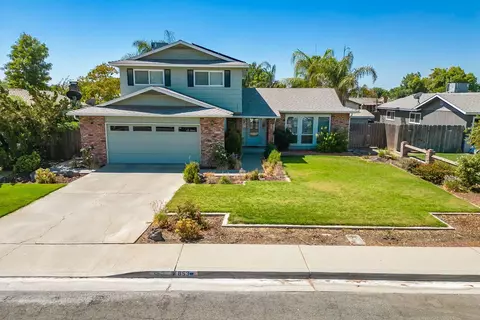 653 Meadow Ln, Lemoore, CA 93245 photo 1