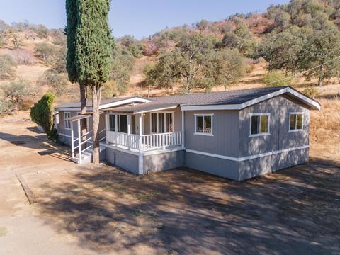 39892 Cornflower Ln, Squaw Valley, CA 93675 photo 1
