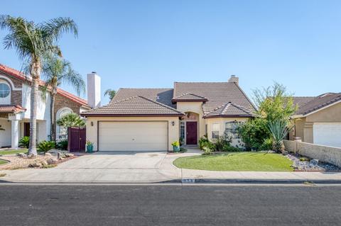 956 Robinson Ave, Clovis, CA 93612 photo 1