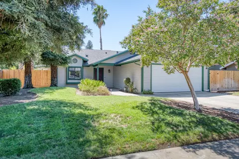 2384 Palo Alto Ave, Clovis, CA 93611 photo 1