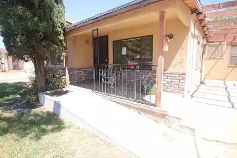 917 Dellavalle Ave, Madera, CA 93638