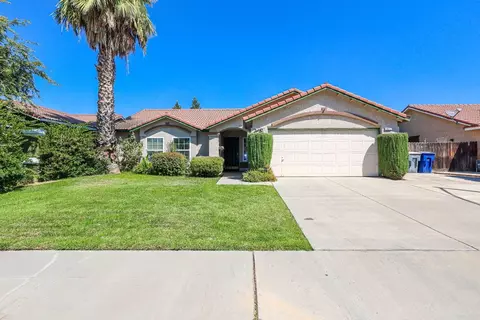 2877 Oak St, Madera, CA 93637 photo 1