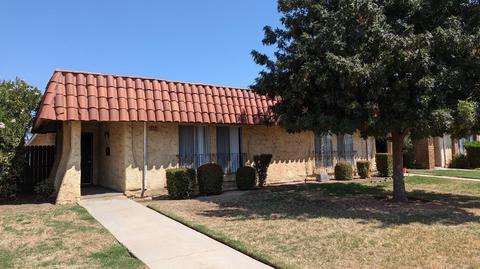 533 W Santa Ana Ave, Clovis, CA 93612 photo 1