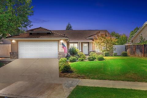 1586 Coventry Ave, Clovis, CA 93611 photo 1