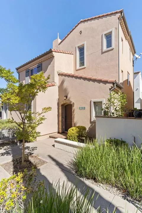 1388 Dahlia Loop, San Jose, CA 95126 photo 1