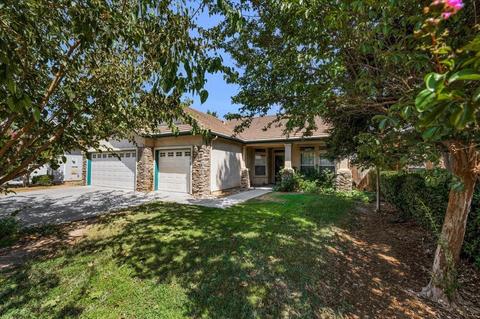 2493 Applegate Ave, Clovis, CA 93611 photo 1