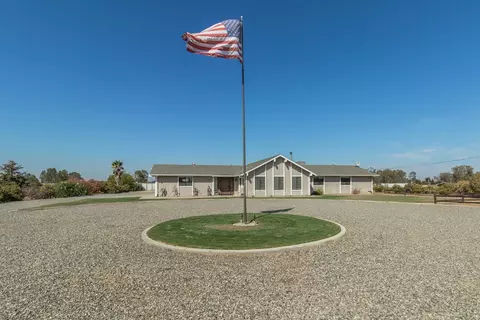 17286 Anaconda, Madera, CA 93636 photo 1