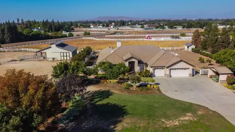 8384 E Paul Ave, Clovis, CA 93619 photo 1