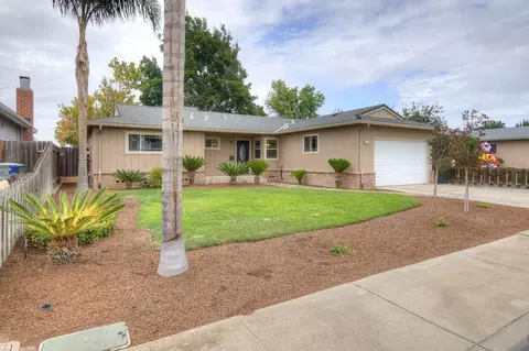 179 W Ashcroft Ave, Clovis, CA 93612 photo 1