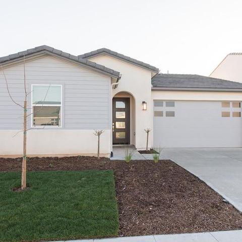 992 Spring St W, Madera, CA 93636 photo 1