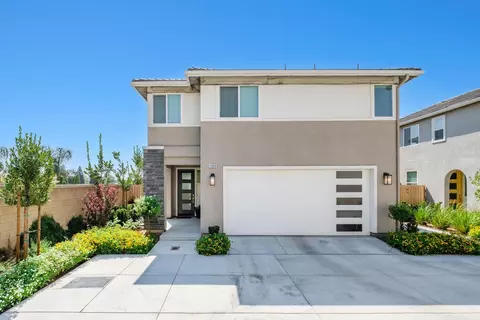 1998 Kelly Ln, Clovis, CA 93611 photo 1