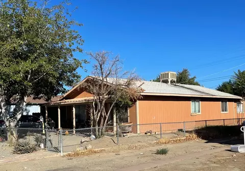 379 E Houston St, Coalinga, CA 93210 photo 1