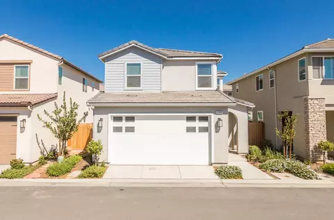 1945 Chennault Ln, Clovis, CA 93611 photo 1