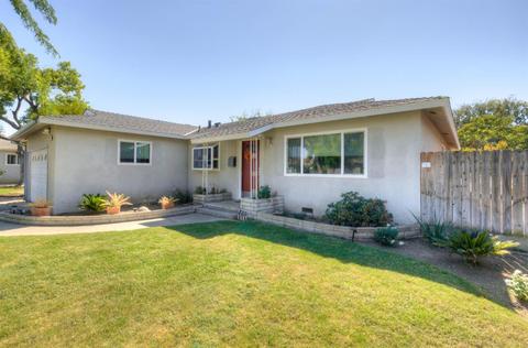 378 W Antonio Dr, Clovis, CA 93612 photo 1