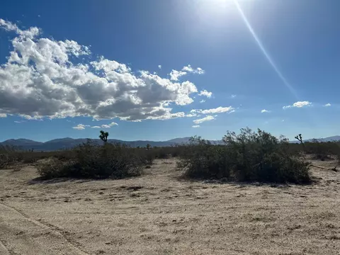 3044 Cor Framington Avenue Ave S, Palmdale, CA 93543