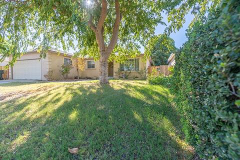 2406 Stanford Ave, Clovis, CA 93611 photo 1