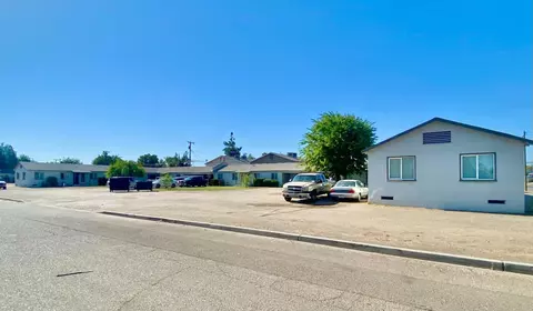 2702 E Hedges Ave, Fresno, CA 93703 photo 1
