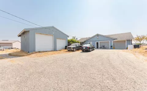 17345 Karen Rd, Madera, CA 93636 photo 1