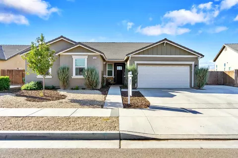 1107 Caddie Loop, Lemoore, CA 93245 photo 1