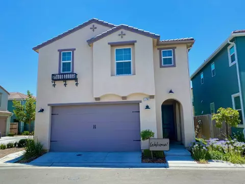 3780 Friendship Ln, Clovis, CA 93619 photo 1