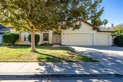 907 E Willow Cir, Hanford, CA 93230 photo 1
