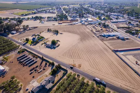 43060 West Ave, Caruthers, CA 93606