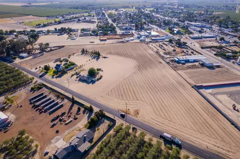 43060 West Ave, Caruthers, CA 93606