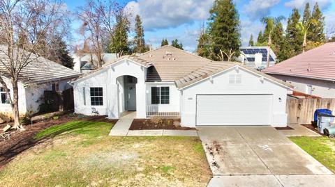 2406 E Omaha Ave, Fresno, CA 93720 photo 1
