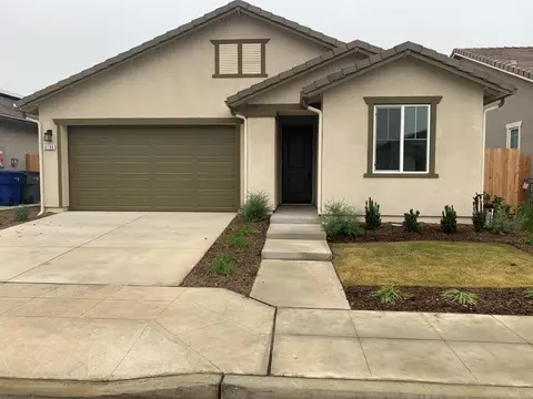 6199 E Adena Ave, Fresno, CA 93727
