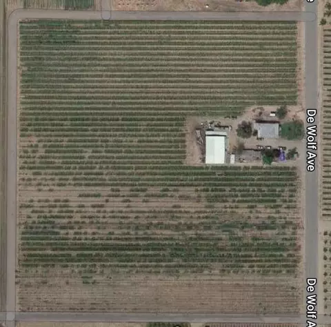 1653 S Dewolf Ave, Sanger, CA 93657 photo 1