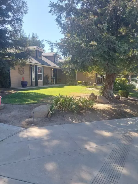 606 W Polson St W, Clovis, CA 93612 photo 1