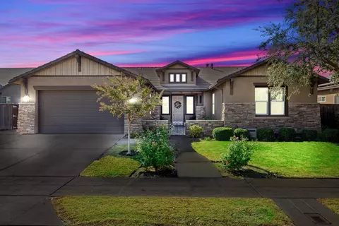 3368 Beverly Ave, Clovis, CA 93619 photo 1