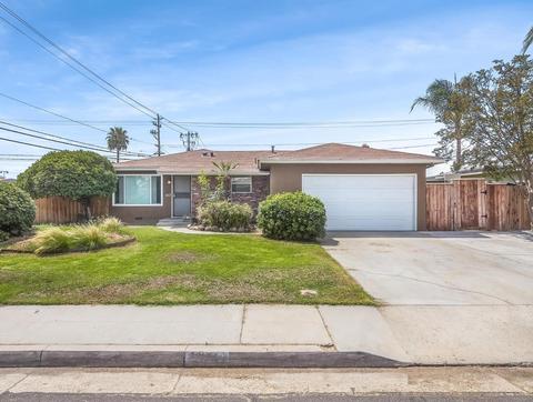 548 W Twain Ave, Clovis, CA 93612 photo 1