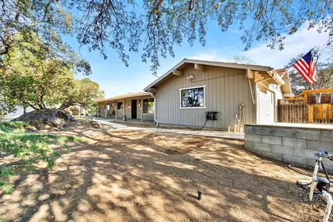 33350 Barn Owl Rd, Raymond, CA 93653 photo 1