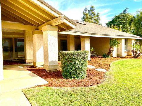 1875 Alamos Ave, Clovis, CA 93611 photo 1