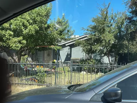 2654 Mill St, Selma, CA 93662 photo 1